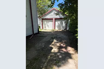 1212 W Chambers St, Milwaukee, WI 53206 - Photo 15