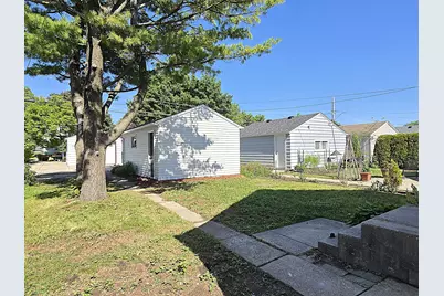 2471 S 74th St, West Allis, WI 53219 - Photo 39