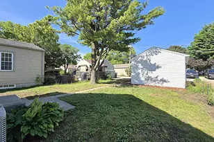 2471 S 74th St, West Allis, WI 53219 - Photo 37