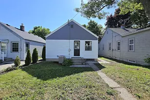 2471 S 74th St, West Allis, WI 53219 - Photo 35