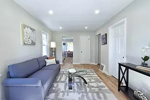 2471 S 74th St, West Allis, WI 53219 - Photo 11