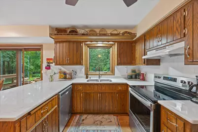 3145 S Manor Ct, New Berlin, WI 53151 - Photo 15