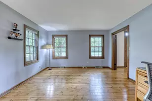 1895 Village Green Ct, Elm Grove, WI 53122 - Photo 9