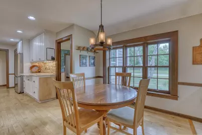 1895  Village Green Ct, Elm Grove, WI 53122 - Photo 17