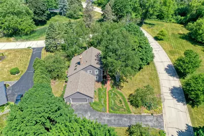 1895  Village Green Ct, Elm Grove, WI 53122 - Photo 49