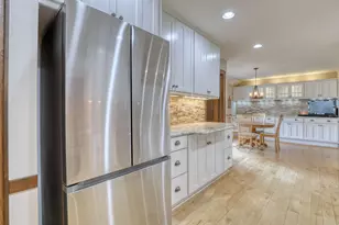 1895 Village Green Ct, Elm Grove, WI 53122 - Photo 19