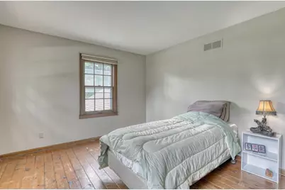 1895  Village Green Ct, Elm Grove, WI 53122 - Photo 39