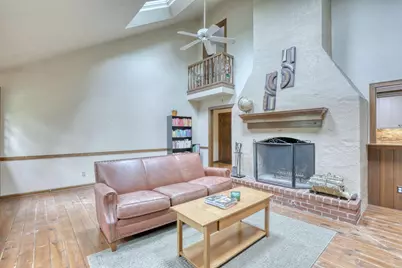 1895  Village Green Ct, Elm Grove, WI 53122 - Photo 21