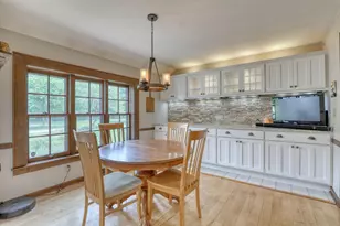 1895 Village Green Ct, Elm Grove, WI 53122 - Photo 15