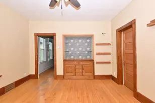2547 S Howell Ave, Milwaukee, WI 53207 - Photo 21