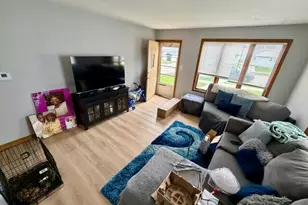 6181 N 38th St, Milwaukee, WI 53209 - Photo 3