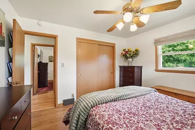 870  Dona Vista Dr, Brookfield, WI 53186 - Photo 13