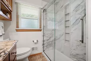 870 Dona Vista Dr, Brookfield, WI 53186 - Photo 15