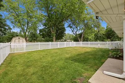 870  Dona Vista Dr, Brookfield, WI 53186 - Photo 21