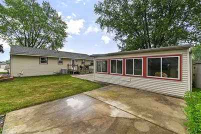 1332  Lakeview Ave, South Milwaukee, WI 53172 - Photo 33