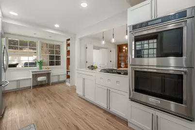 6336 N Berkeley Blvd, Whitefish Bay, WI 53217 - Photo 9
