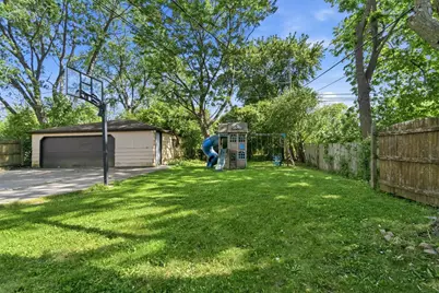 10501 W Silver Spring Dr, Milwaukee, WI 53225 - Photo 53