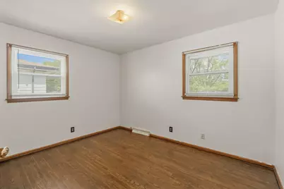 10501 W Silver Spring Dr, Milwaukee, WI 53225 - Photo 31