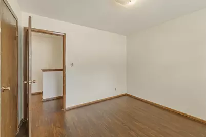 10501 W Silver Spring Dr, Milwaukee, WI 53225 - Photo 37