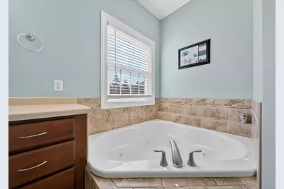 2707  Rolling Meadows Dr, Sheboygan, WI 53083 - Photo 17