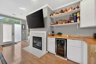 1220 E Locust St, Milwaukee, WI 53212 - Photo 5