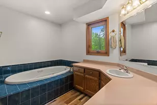 1211 Highpoint Ln, Waukesha, WI 53189 - Photo 29
