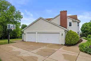 1211 Highpoint Ln, Waukesha, WI 53189 - Photo 49