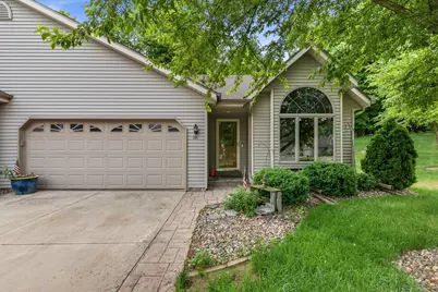 981 E Loos St, Hartford, WI 53027 - Photo 1