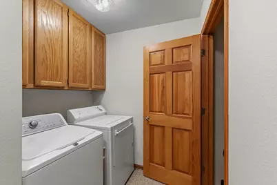 981 E Loos St, Hartford, WI 53027 - Photo 13