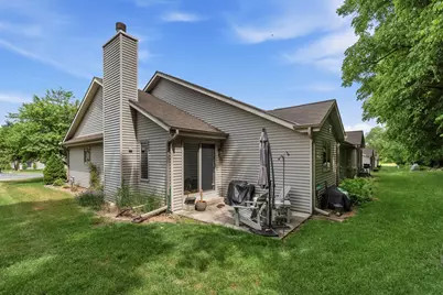 981 E Loos St, Hartford, WI 53027 - Photo 17