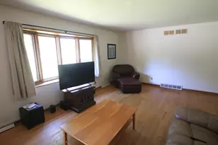 N48W19068 Joetta Dr, Menomonee Falls, WI 53051 - Photo 3