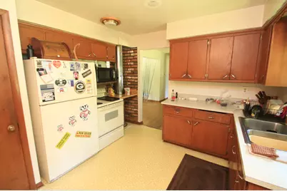 N48W19068  Joetta Dr, Menomonee Falls, WI 53051 - Photo 5