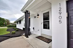 12905 Wembley Rd, Brookfield, WI 53005 - Photo 3
