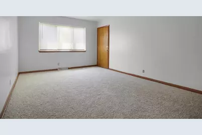5730 N 91st St, Milwaukee, WI 53225 - Photo 3