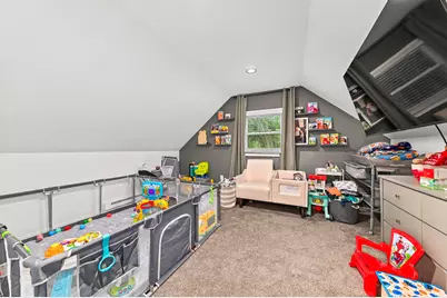 9504 W Hope Ave, Wauwatosa, WI 53222 - Photo 19