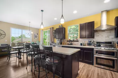 1721  Sagewood Cir, West Bend, WI 53095 - Photo 9