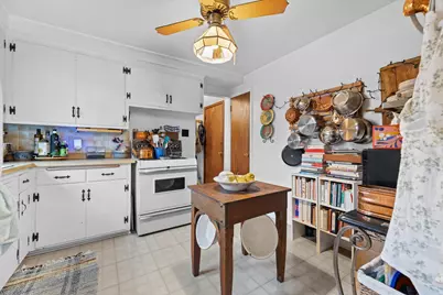 6405 W Clarke St, Wauwatosa, WI 53213 - Photo 19