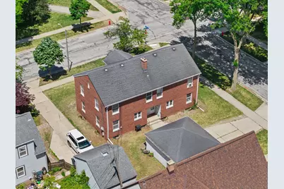 6405 W Clarke St, Wauwatosa, WI 53213 - Photo 31
