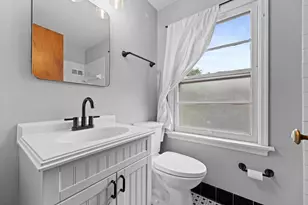 6405 W Clarke St, Wauwatosa, WI 53213 - Photo 13
