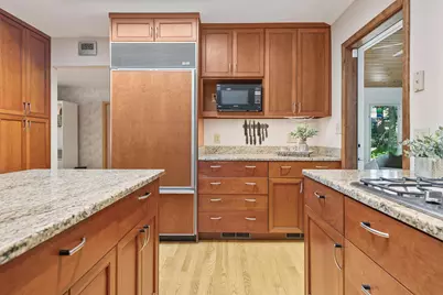 2336 W Green Tree Rd, Glendale, WI 53209 - Photo 9