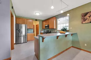 2905 Tanglewood Dr, Waukesha, WI 53189 - Photo 11