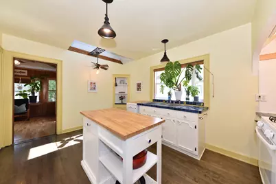 3218 N Newhall St, Milwaukee, WI 53211 - Photo 13