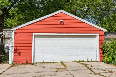 2406 S 79th St, West Allis, WI 53219 - Photo 29