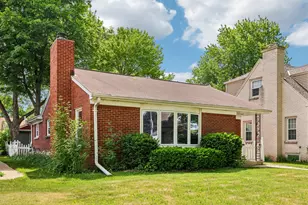 2406 S 79th St, West Allis, WI 53219 - Photo 3