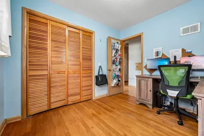2406 S 79th St, West Allis, WI 53219 - Photo 19