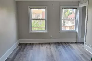 1817 N Humboldt Ave, Milwaukee, WI 53202 - Photo 9