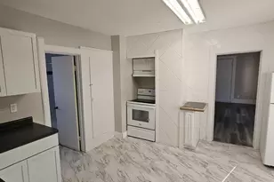 1817 N Humboldt Ave, Milwaukee, WI 53202 - Photo 15