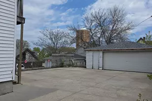1817 N Humboldt Ave, Milwaukee, WI 53202 - Photo 17