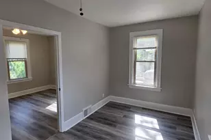 1817 N Humboldt Ave, Milwaukee, WI 53202 - Photo 27
