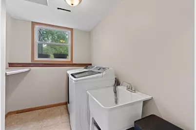 W271N4780  Greenhill Ct, Pewaukee, WI 53072 - Photo 31